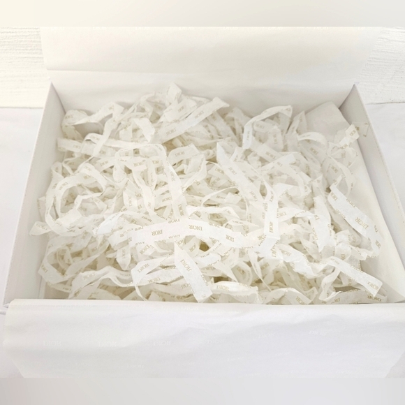 Christian Dior Nesting Storage Box with Stuffing in White and Gold NWOT - Picture 11 of 13